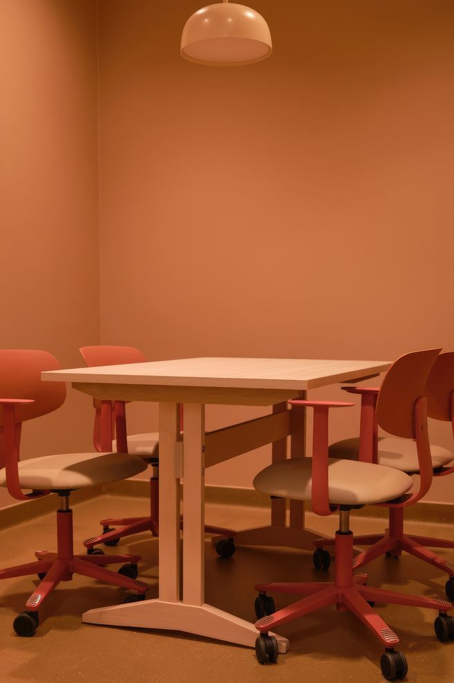 Flokk's inclusion in the project played a significant role in achieving the sustainability goals. Emma worked closely with Flokk to ensure the furniture choices aligned with the hospital's values. | Featured HÅG Tion 2140