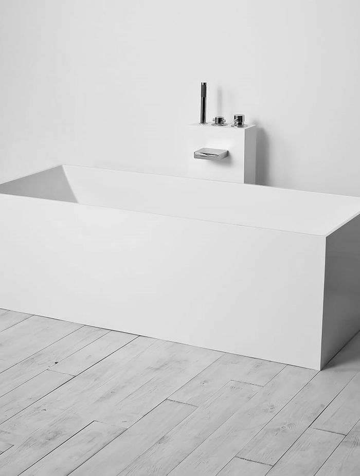 Stonebaths - Alison Toka Lite Back-to-Wall Stone Bath