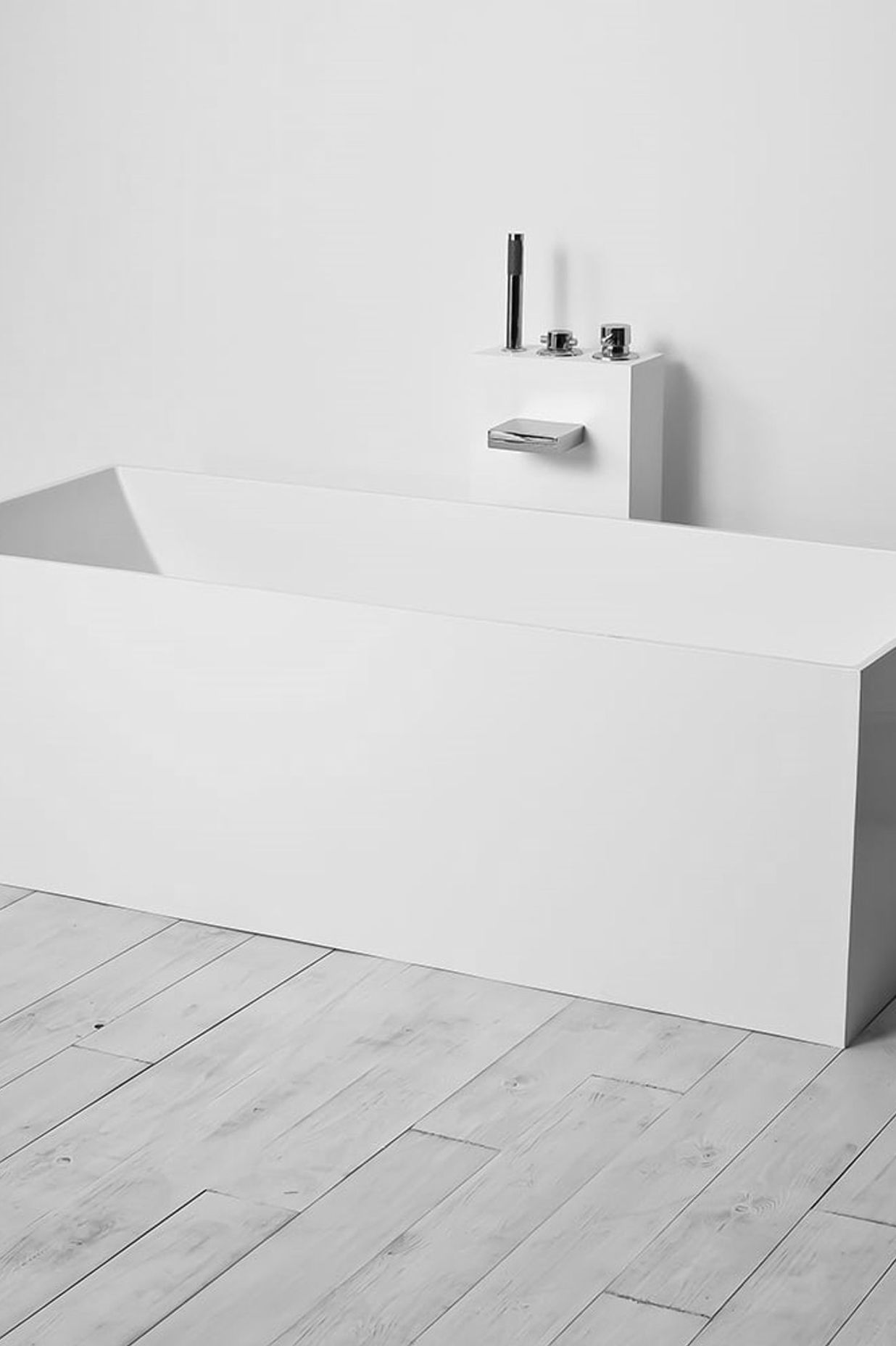 Stonebaths - Alison Toka Lite Back-to-Wall Stone Bath
