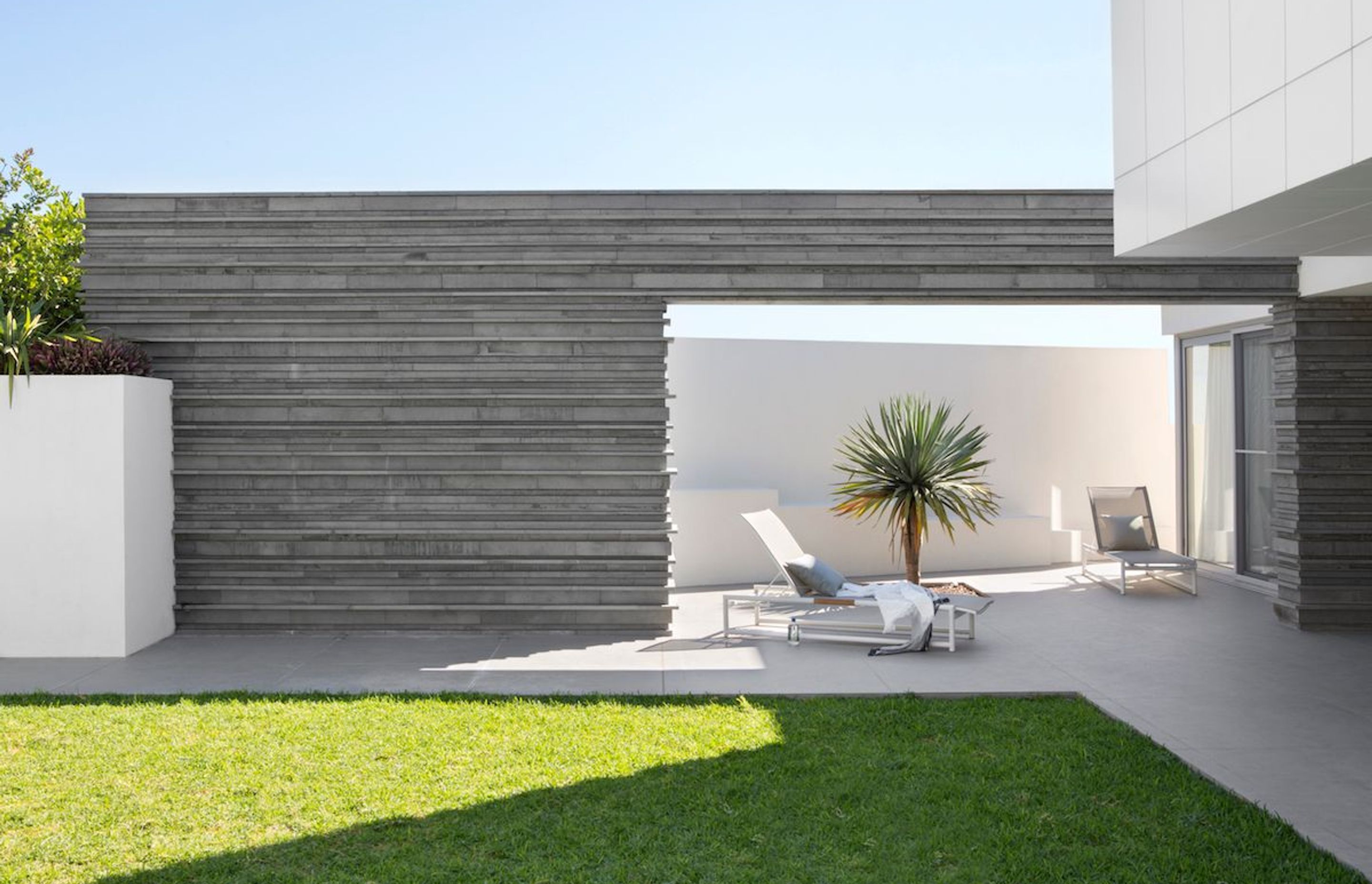 Transform An Ugly Exterior Wall Into A Feature