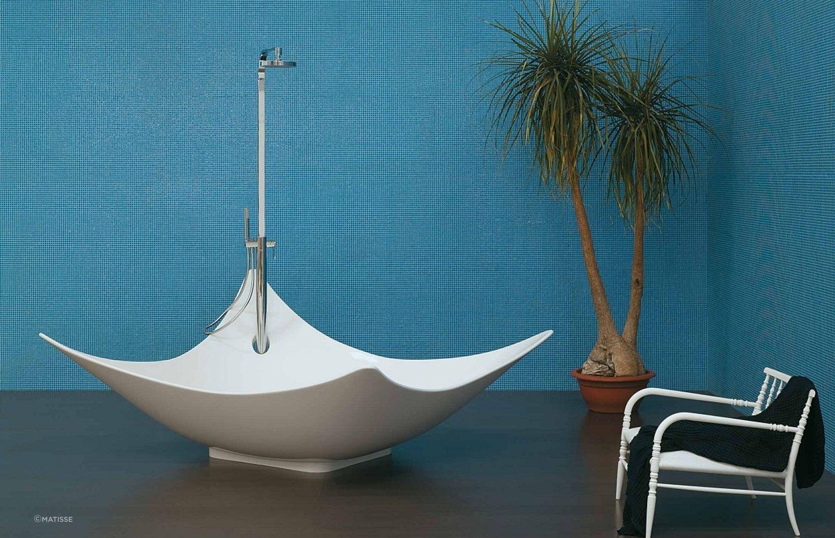 It's all about the dimensions with the wonderful Leggera Bath by Flaminia