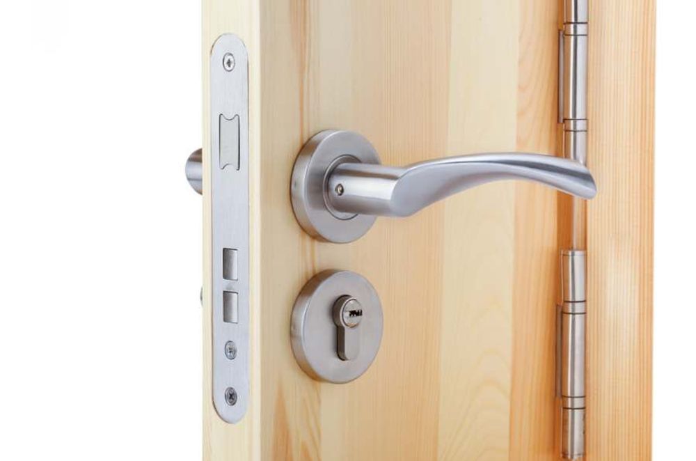 Choosing a front door lock: which one is right for your property?