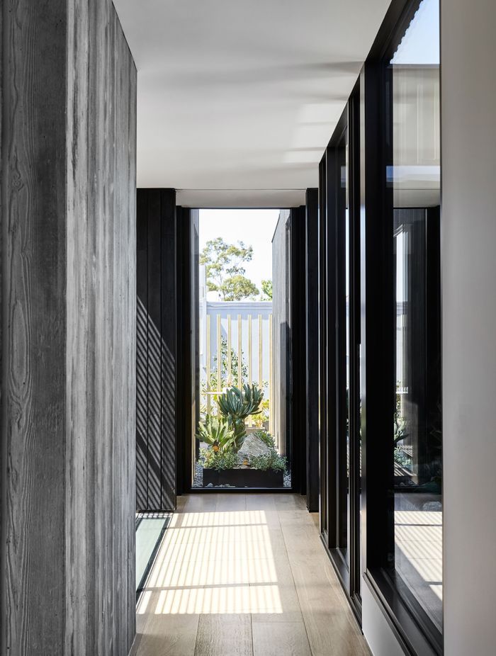 The Split Home by Seidler Group | Photography by Sharyn Cairns