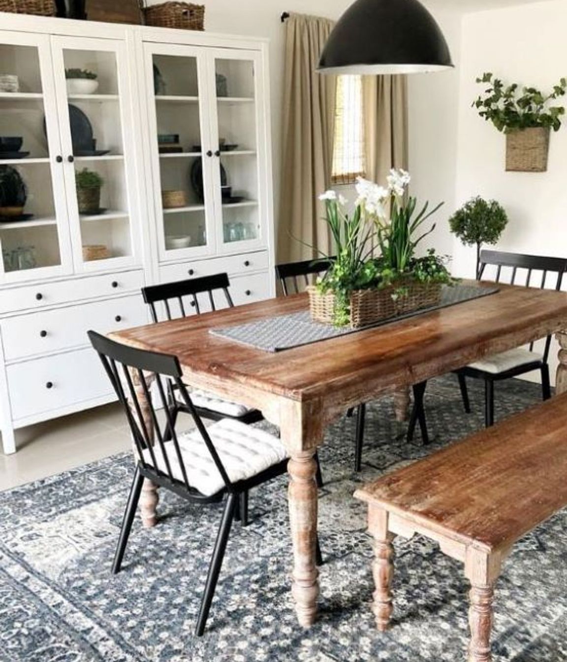 Styling your Dining Room Furniture on a Budget