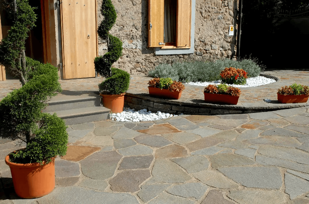 Porphyry Stone: Paving Tradition that Lasts Centuries