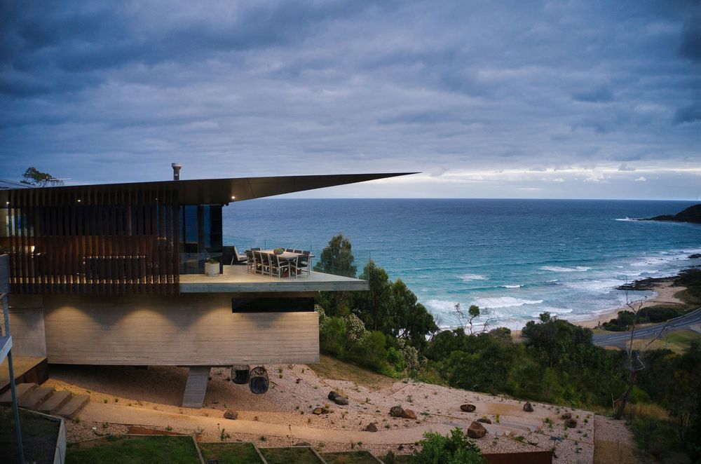 A captivating view of the roaring ocean below.