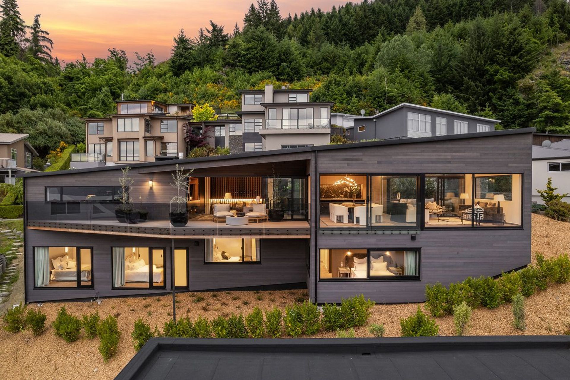 Contemporary New Zealand Home Overlooking the Country’s Longest Lake Lists for NZ$4.5 Million