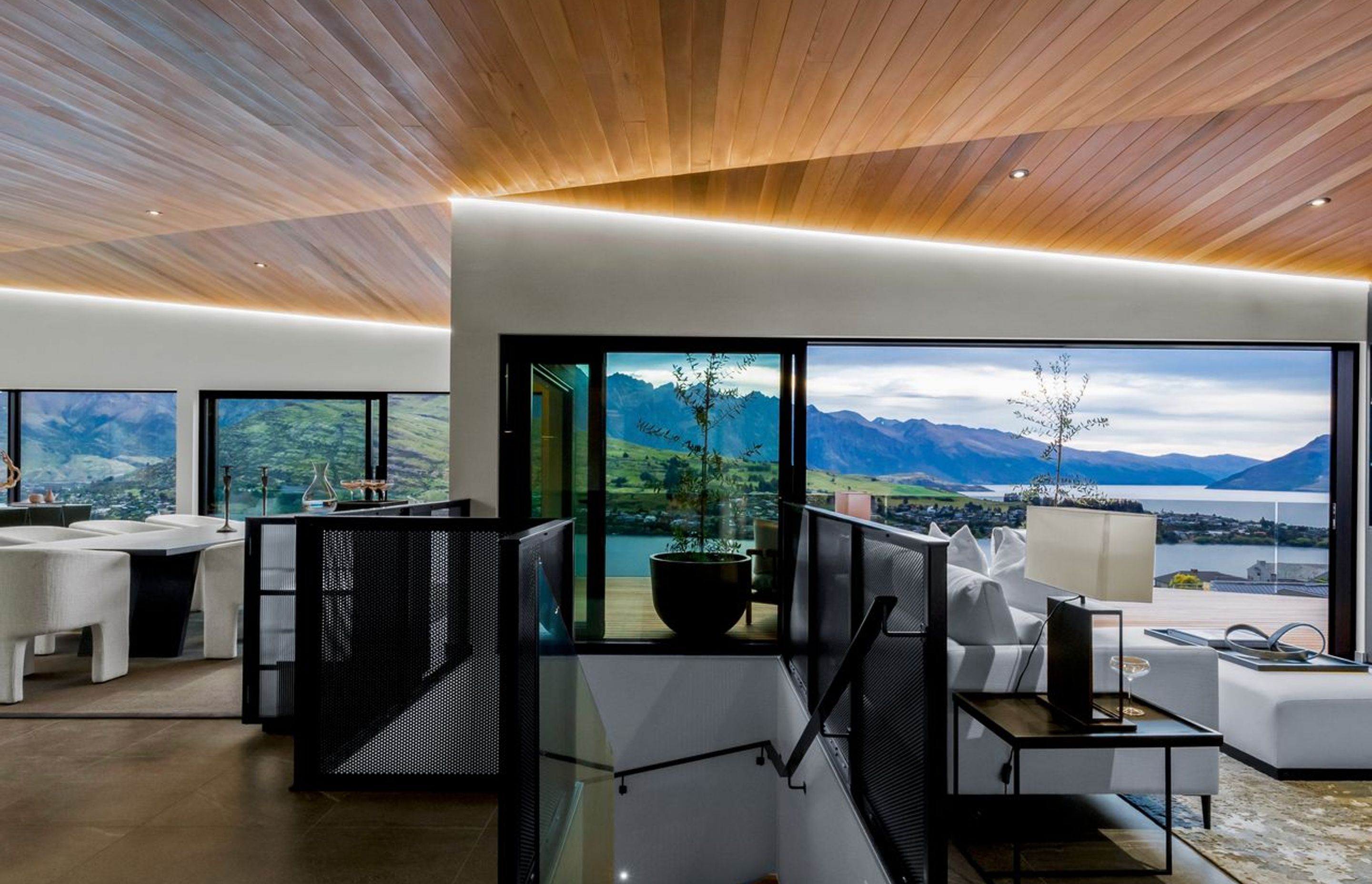 Contemporary New Zealand Home Overlooking the Country’s Longest Lake Lists for NZ$4.5 Million