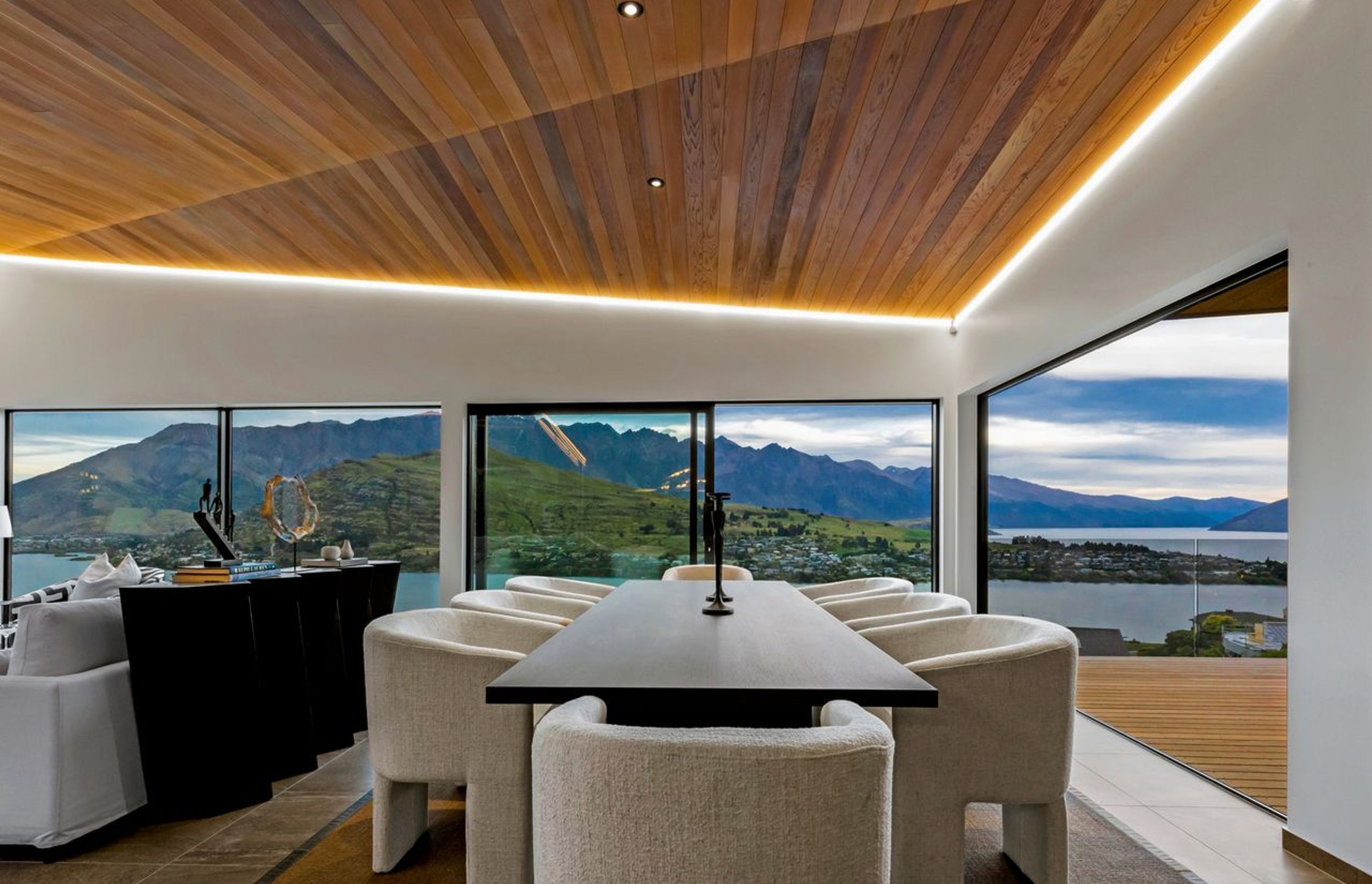 Contemporary New Zealand Home Overlooking the Country’s Longest Lake Lists for NZ$4.5 Million