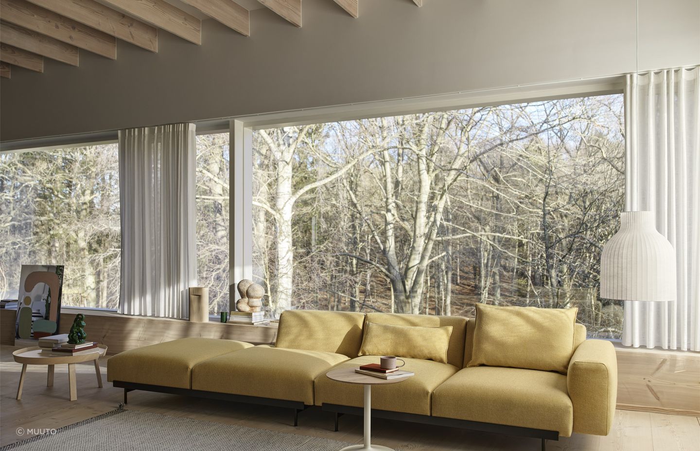 in-situ-4-seater-config-2-hallingdal-407-soft-side-h48-41-solid-oak-off-white-around-large-ash-strand-open-40-2-muuto-org150.jpg