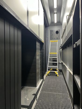 inside-weatherproofing-testing-chamber-decoclad-v2.jpeg