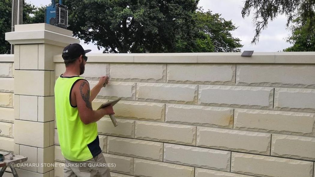 installingOamarulimestoneblocks-9900000000079e3c.jpg