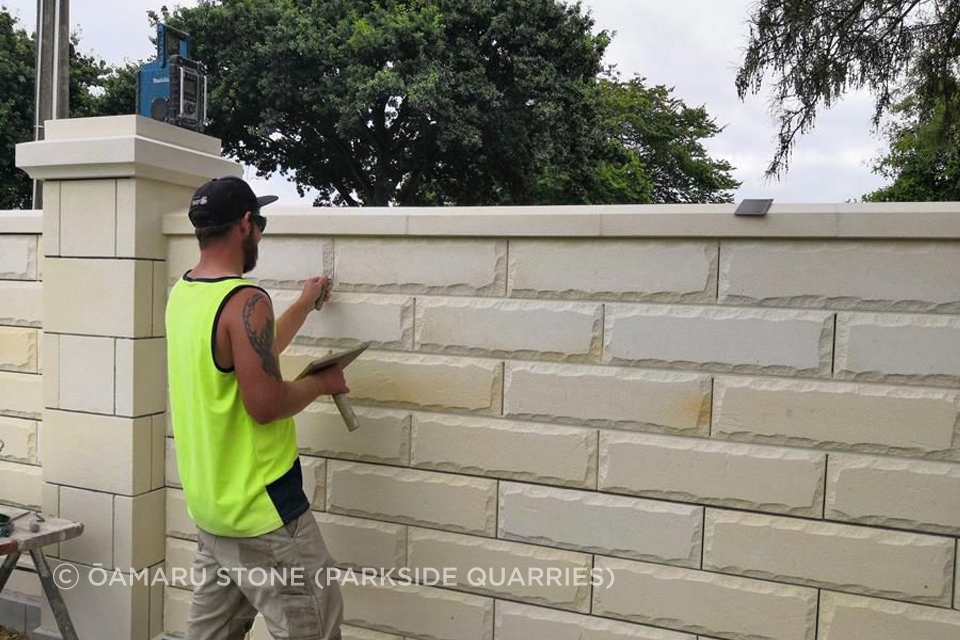 installingOamarulimestoneblocks-9900000000079e3c.jpg