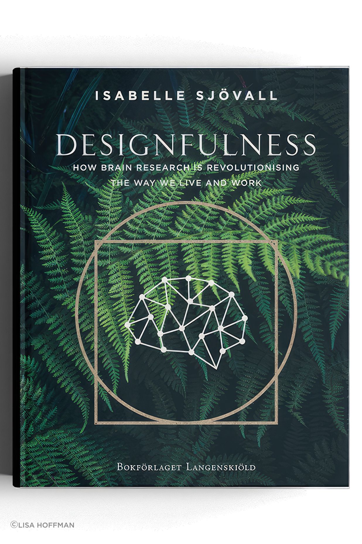 Isabelle is the author of Designfulness (2020), which summarises scientific research and gives concrete tips on how we can create environments that strengthen community, enhance recovery, as well as increase focus and creativity.