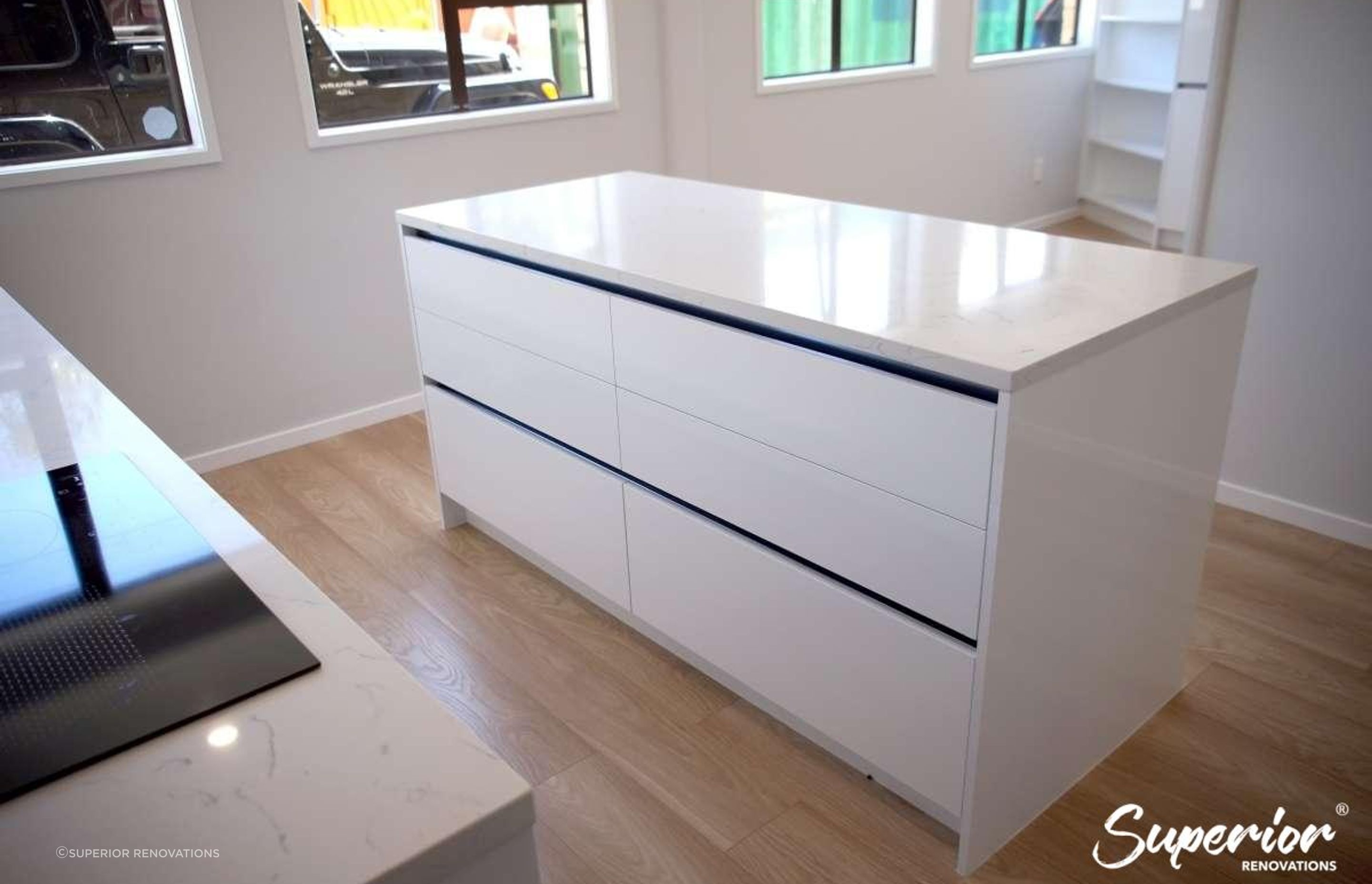 Kitchen Island with drawers