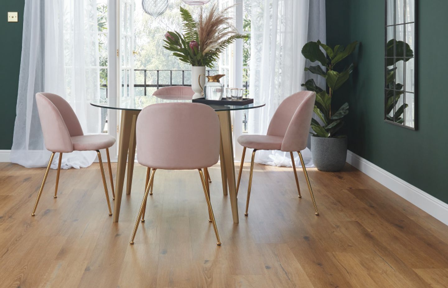 “Karndean makes their planks look as realistic as possible, with the benefit of them being vinyl,” says Amber.