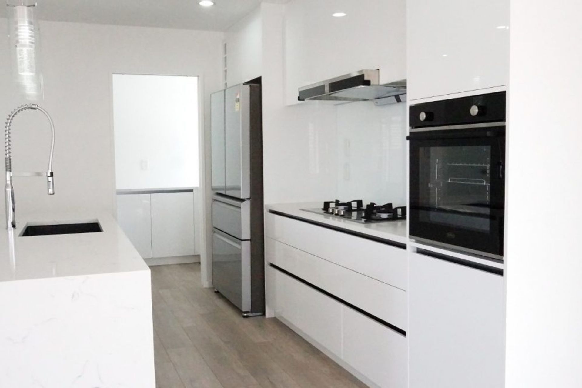 Lack of Ornamentation in Kitchen Design