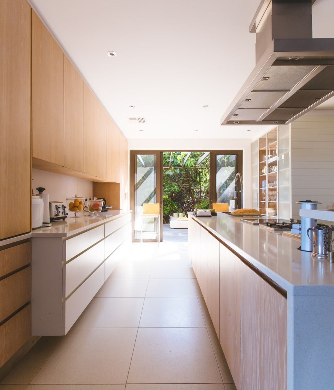 Example of light reflection in the kitchen | Photo Credit - Unsplash