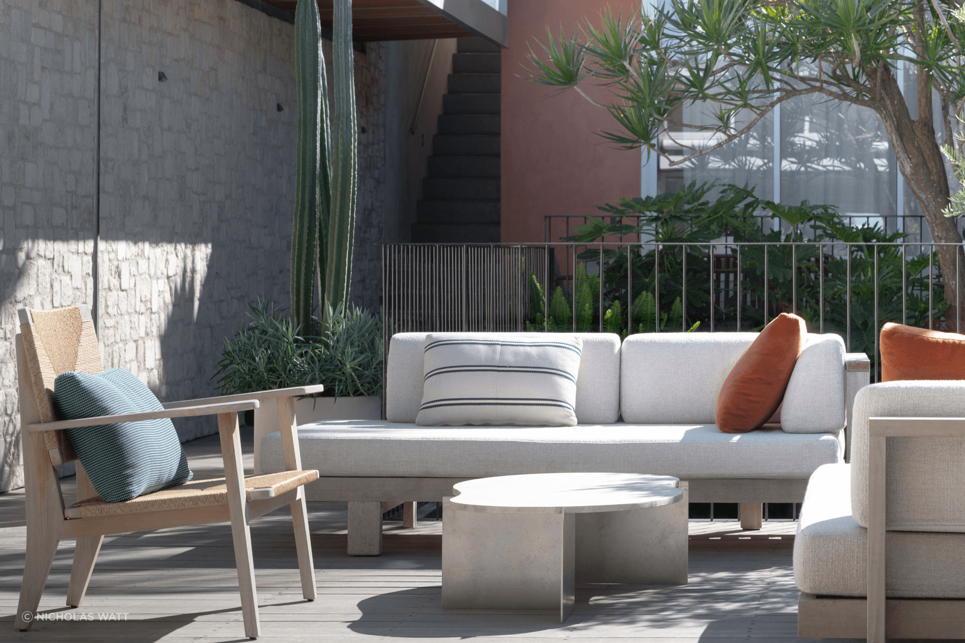 matching-garden-pots-to-you-home-blog-2.png