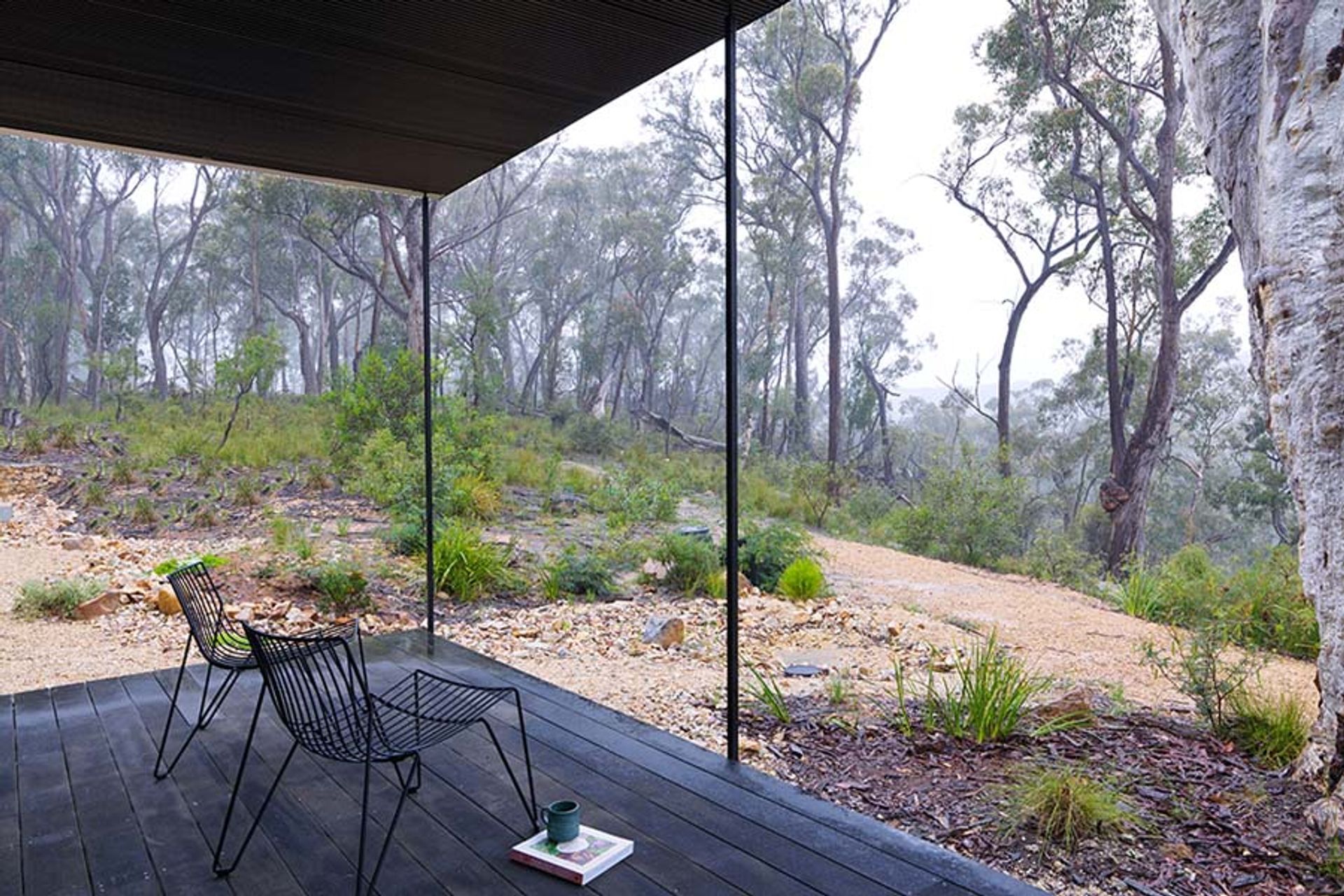 Bodies of water close to the house and minimal vegetation will help reduce risk. (Photo: Nick Bowers)