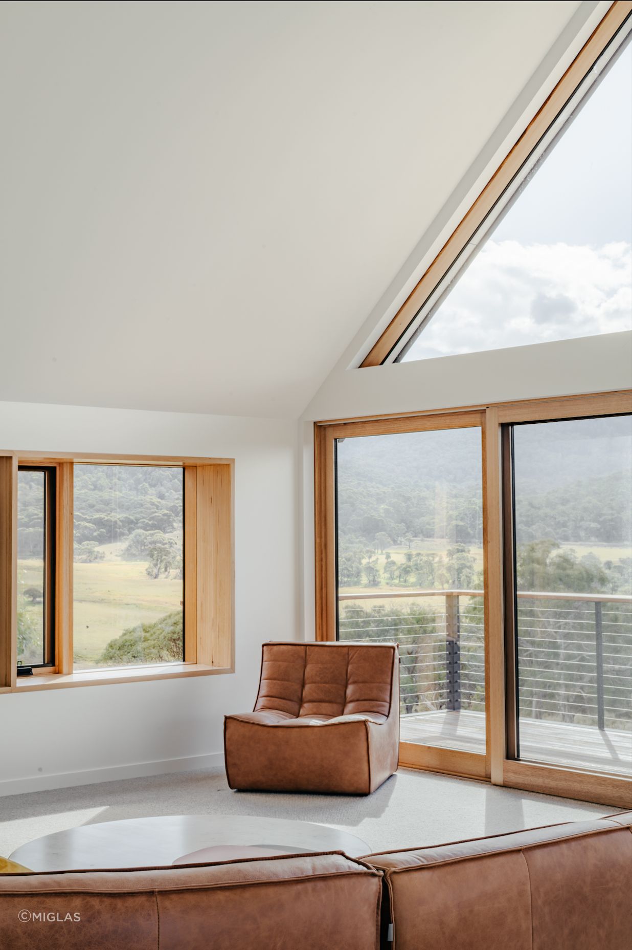The property was upgraded with thermally broken timber and aluminium double-glazed doors and windows.