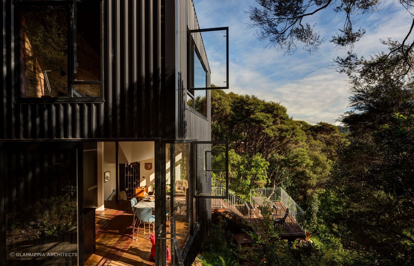 You'll struggle to find a better use of metal cladding than that here at Blackpool House by Glamuzina Architects. | Photography: Samuel Hartnett