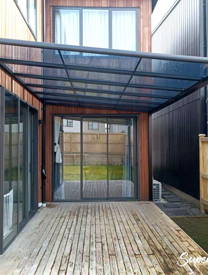 Medium sized aluminium pergola in Auckland