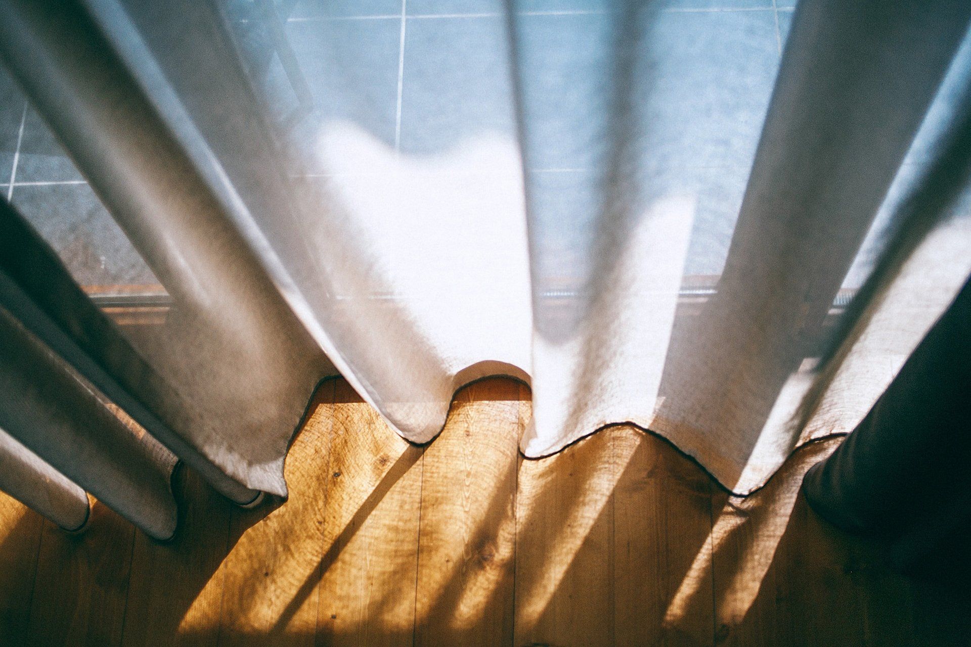 Investigating Curtain Linings