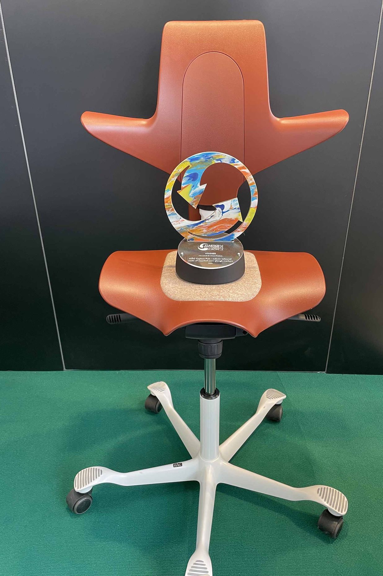 Limited Edition Flokk chair awarded at leading European environmental design award ceremony