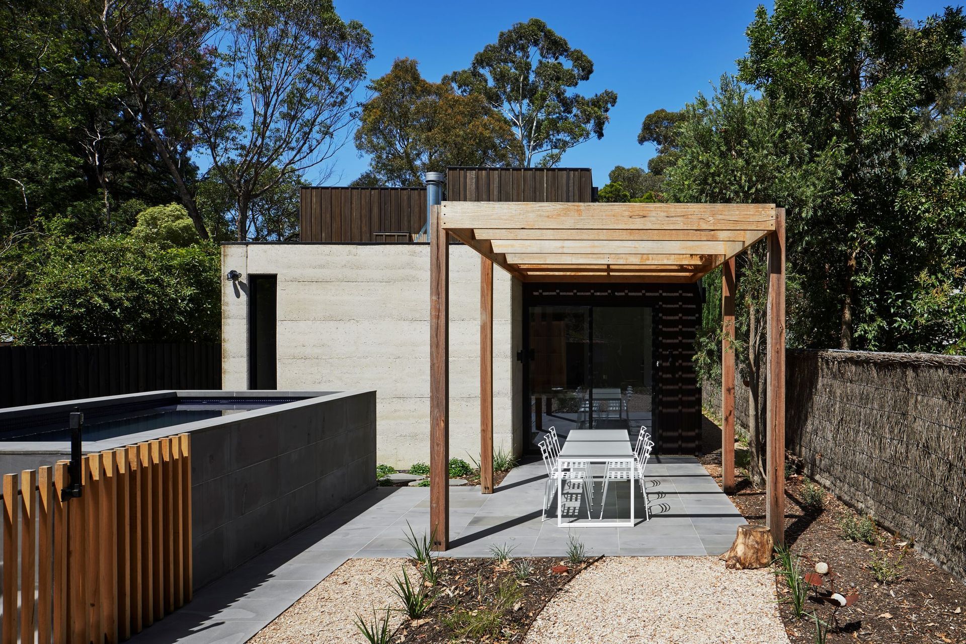 Laurel Grove by Kirsten Johnstone Architecture | Photography by Tatjana Plitt
