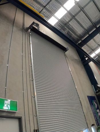 q75-roller-shutter-2.jpg
