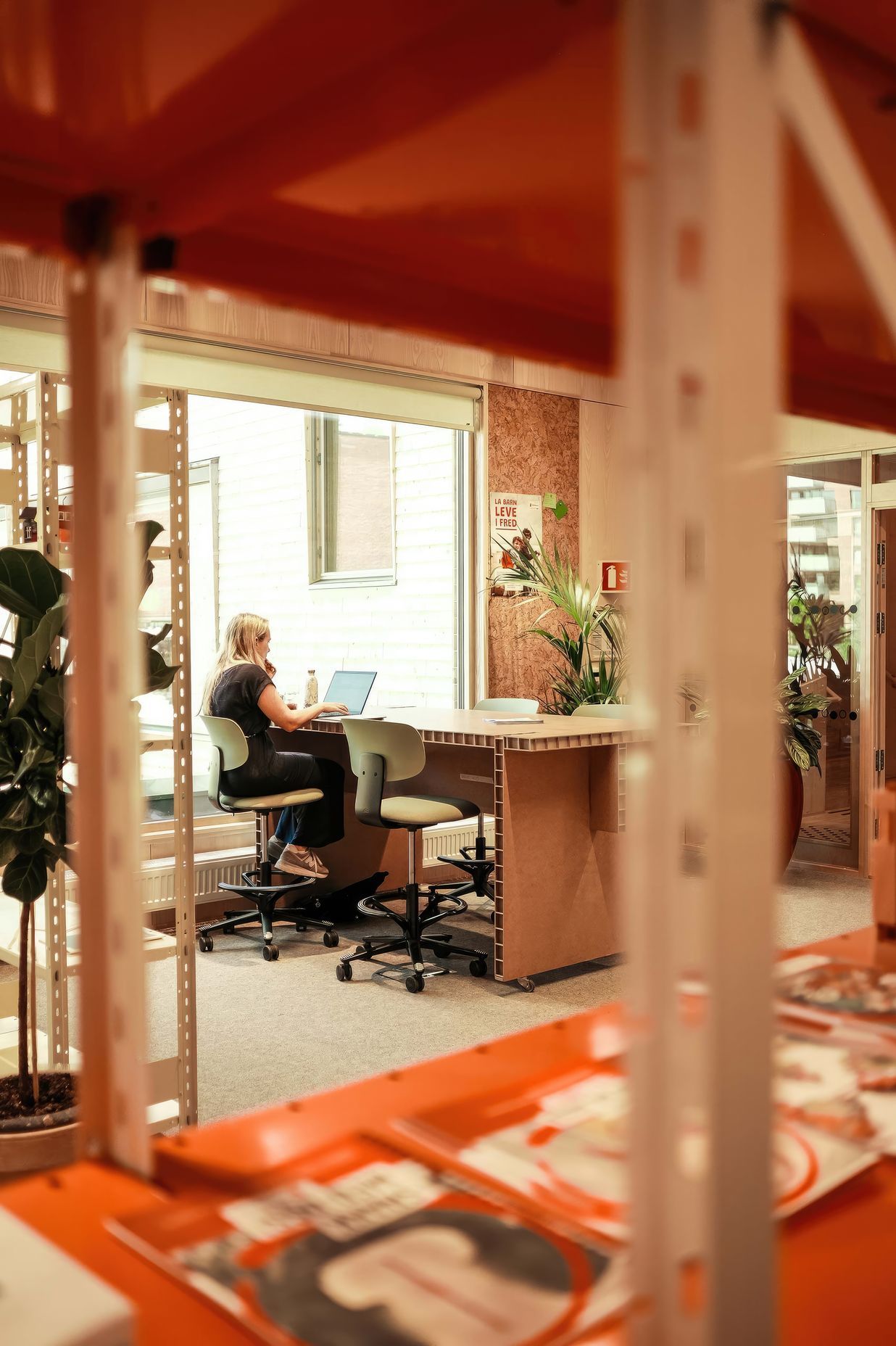 Interior of Redd Barna's office, designed by Romlaboratoriet