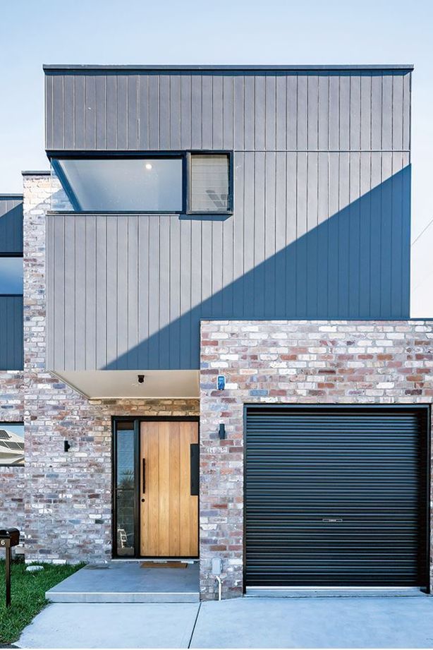 roller-door-v9.JPG
