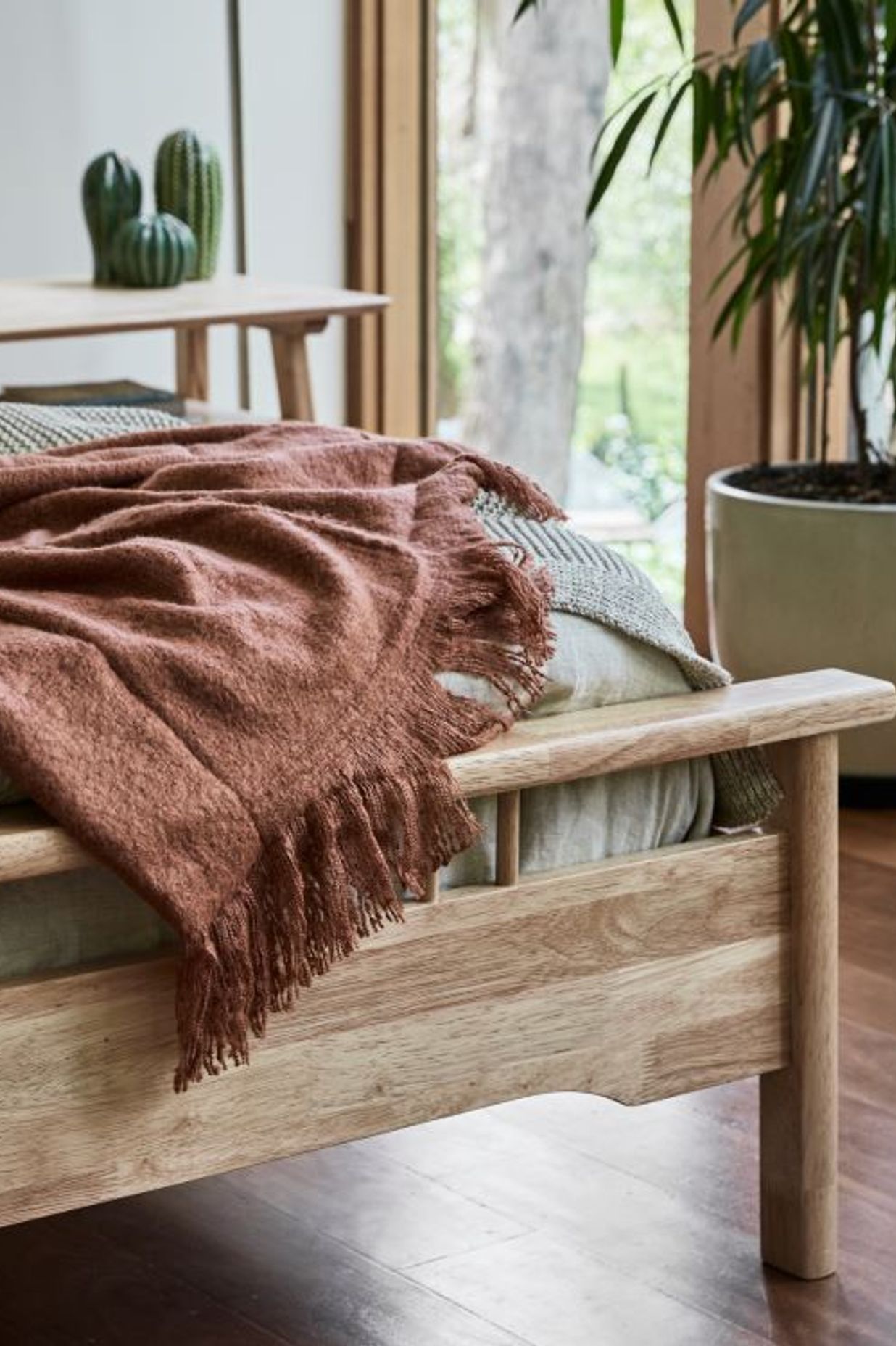Top 5 Reasons To Buy From Online Furniture Stores