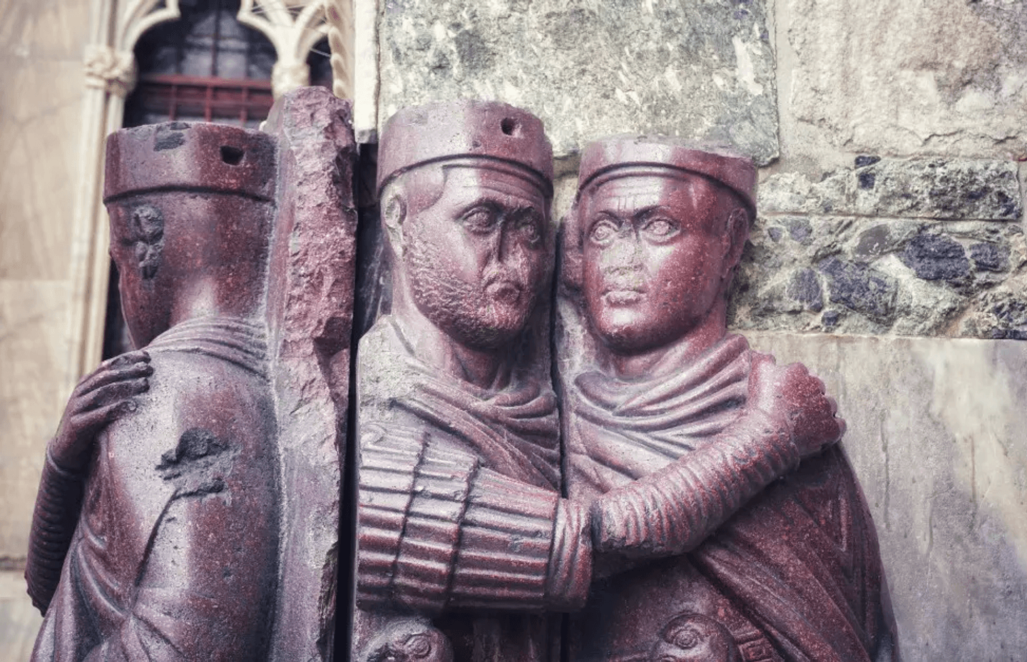 Porphyry Stone: Paving Tradition that Lasts Centuries