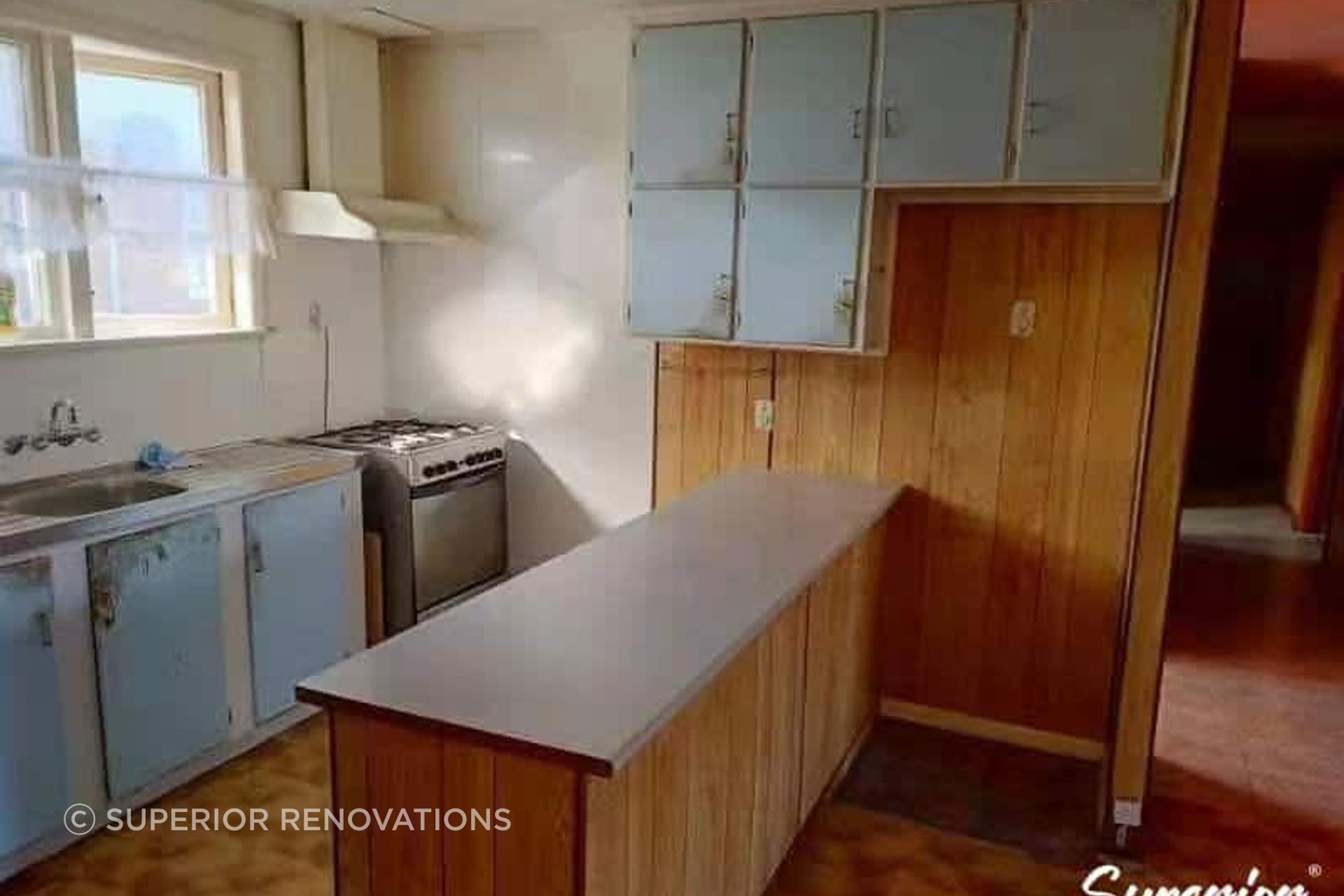 sr-mangere-kitchen-before.jpg