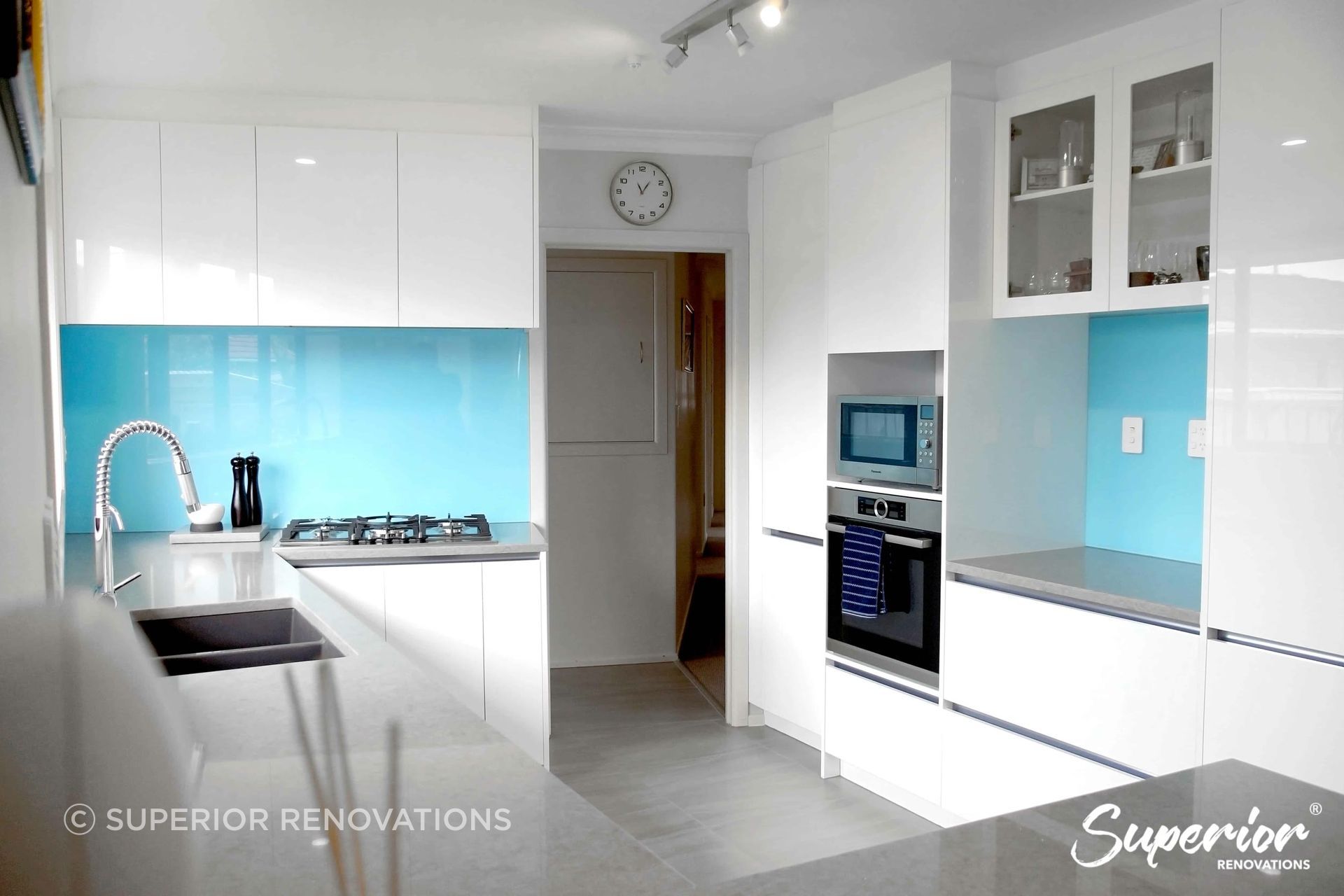 sr-papatoetoe-kitchen-tall-pantry-wall.jpg