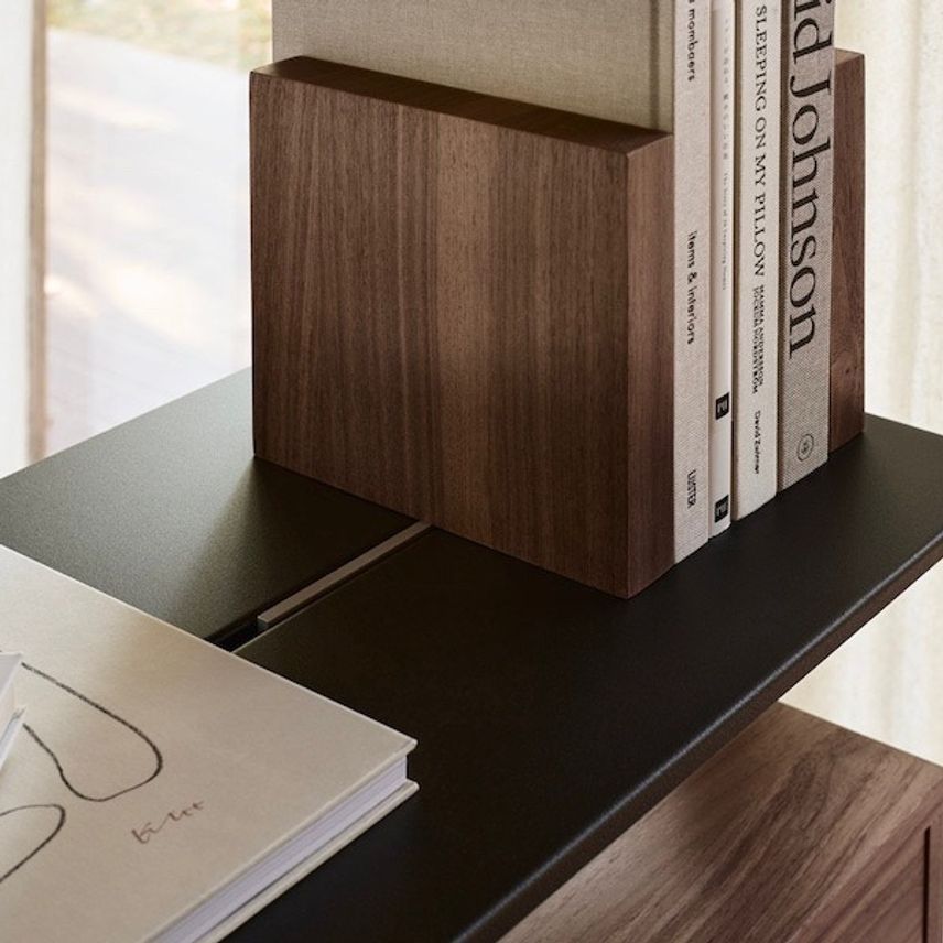 string-furniture-pira-shelf-bookend-800.jpeg