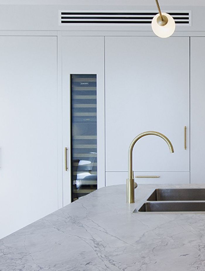 Limestone worktops can give a kitchen a fresh, clean appearance.