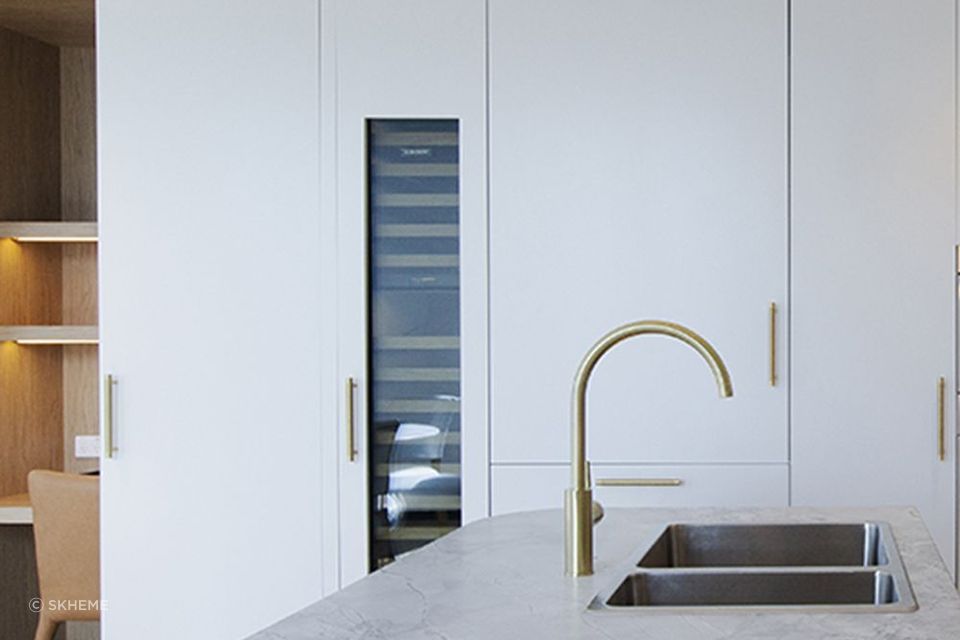 Limestone worktops can give a kitchen a fresh, clean appearance.