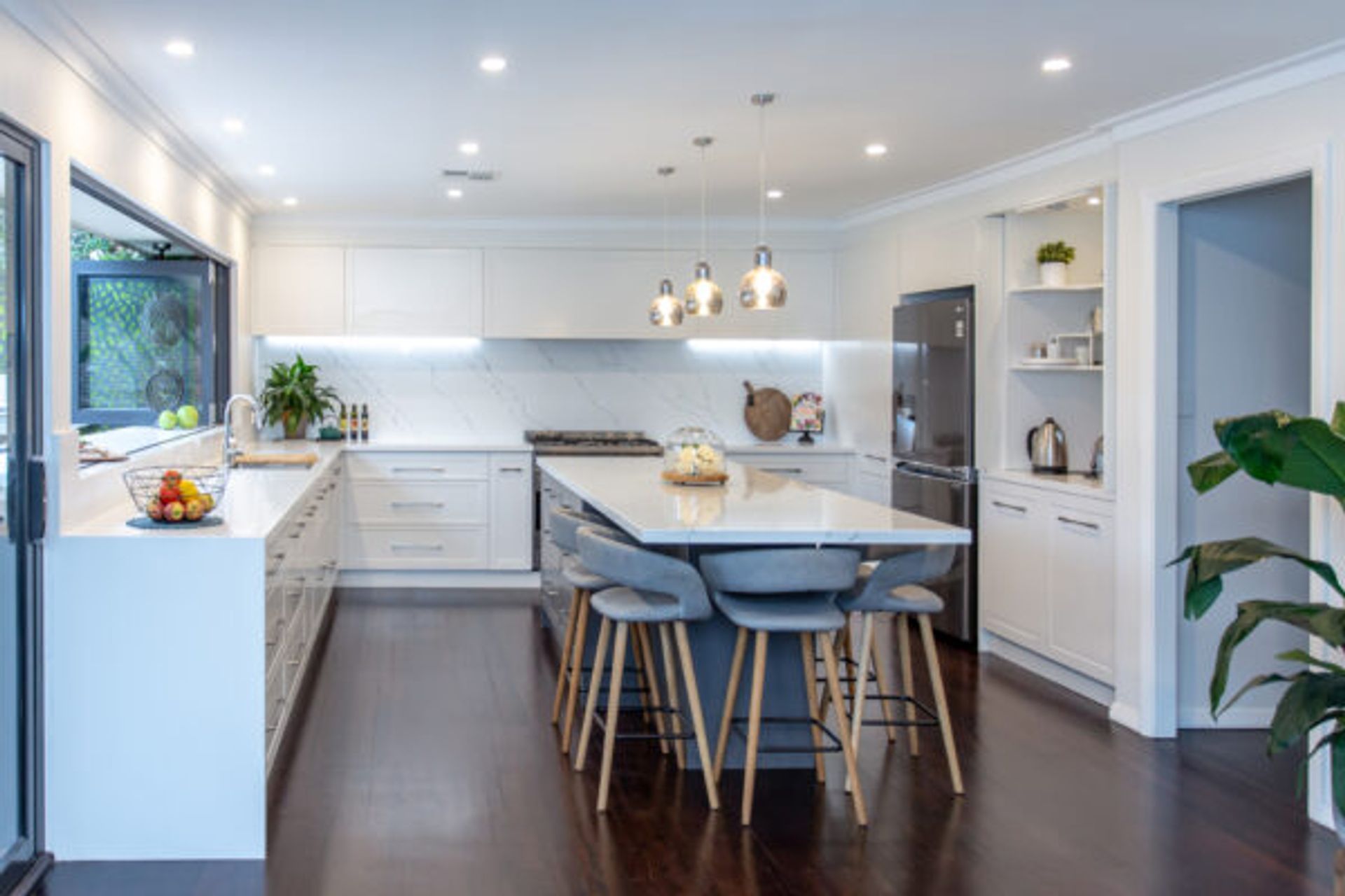 The U-Shaped Kitchen – The Pros And Cons