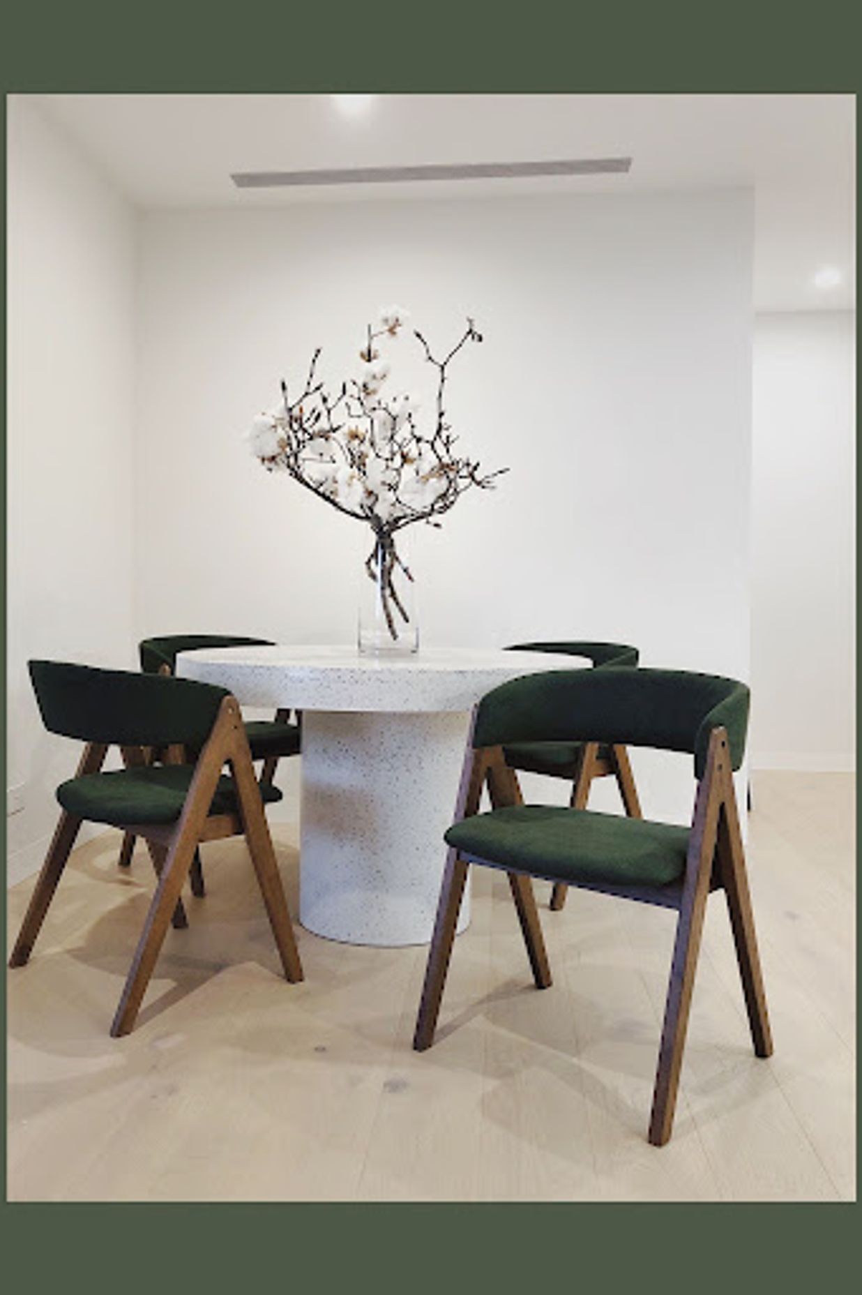 Dining Chair Designs: How to Pair with a Dining Table