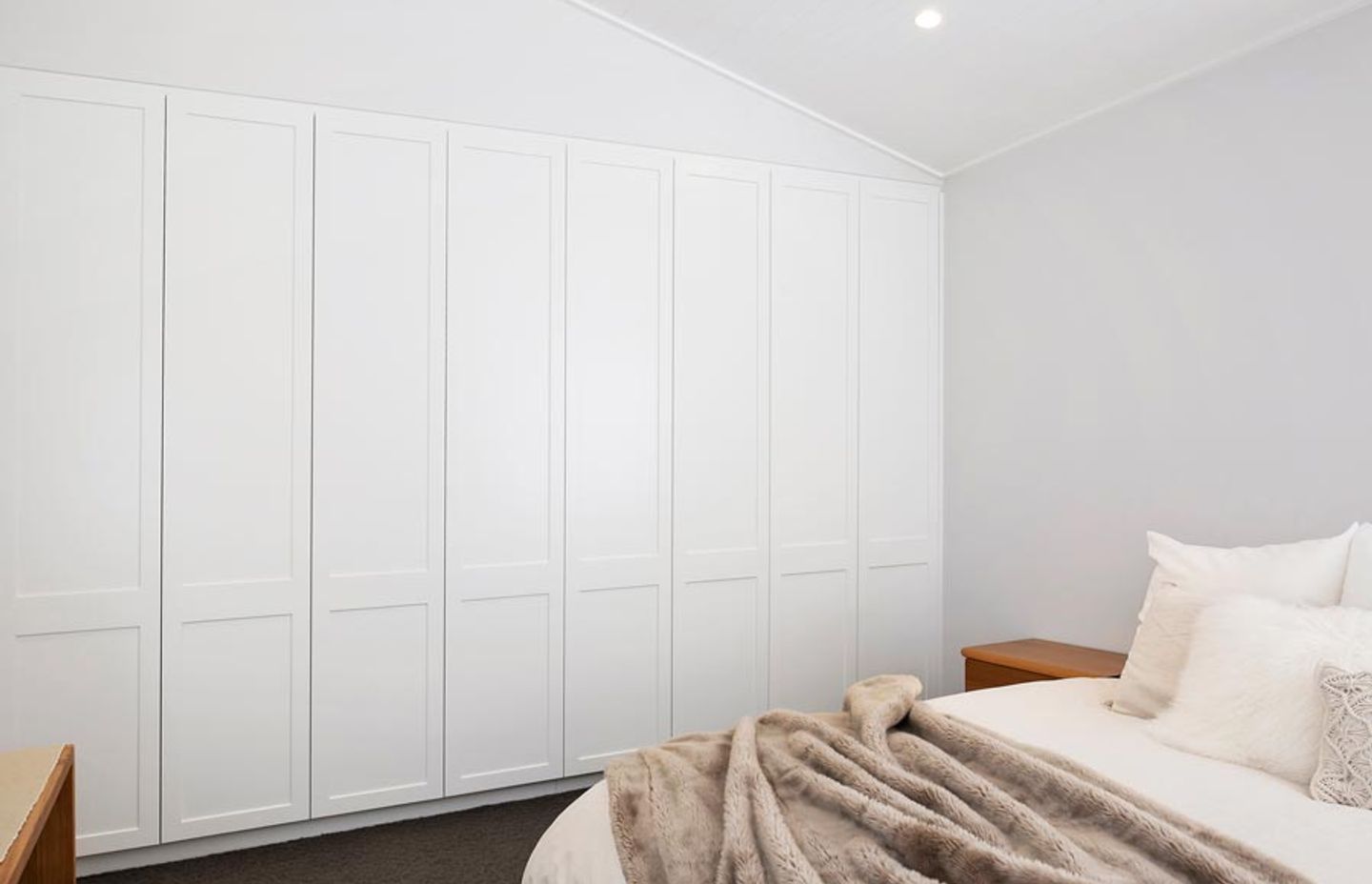 Custom Designed Built-Ins and Walk-In Wardobes