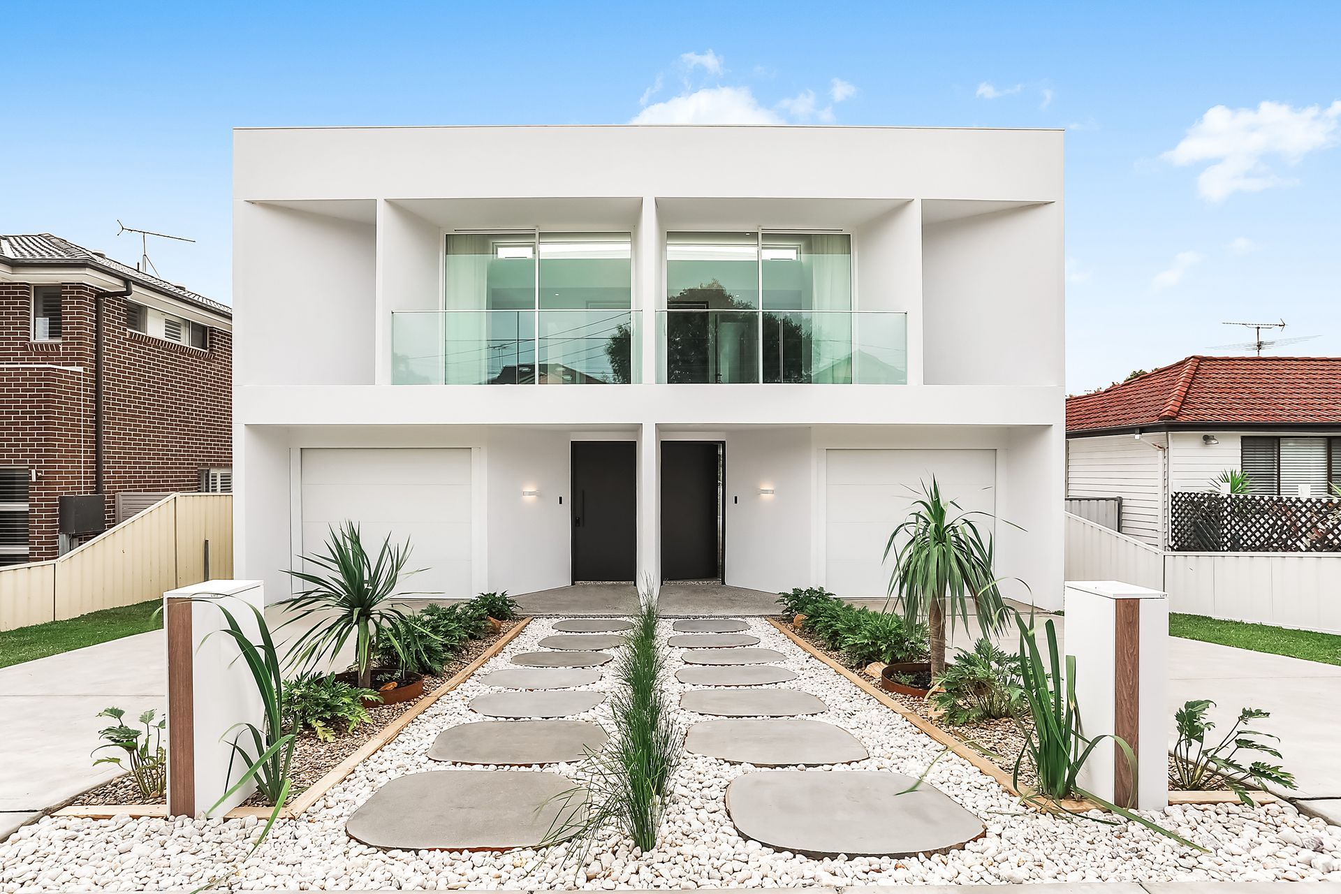 A stunning duplex in Little Bay, New South Wales. Featured Project: White Duplex by Veriview Property Group