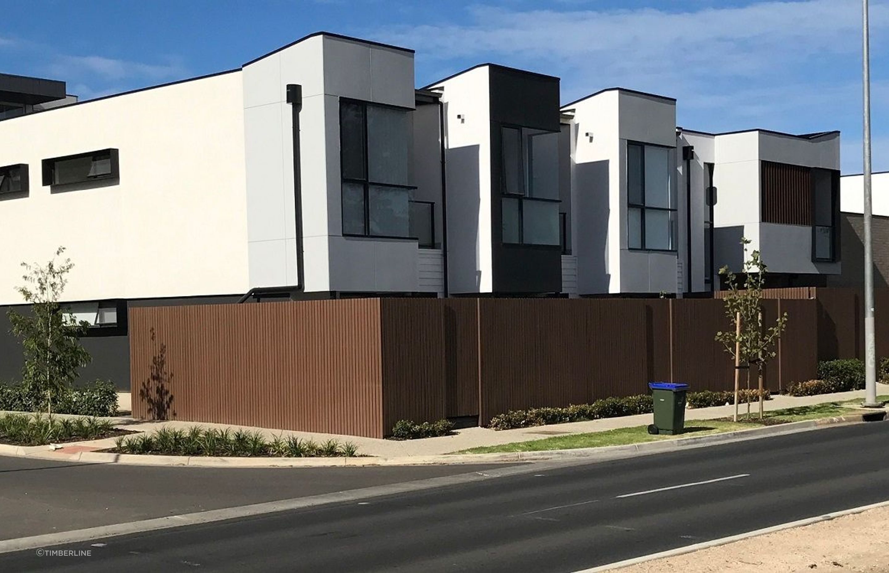 Maintaining friendly neighbour relations is important with shared boundaries like these, showcasing Timber Fence Palings by Timberline.