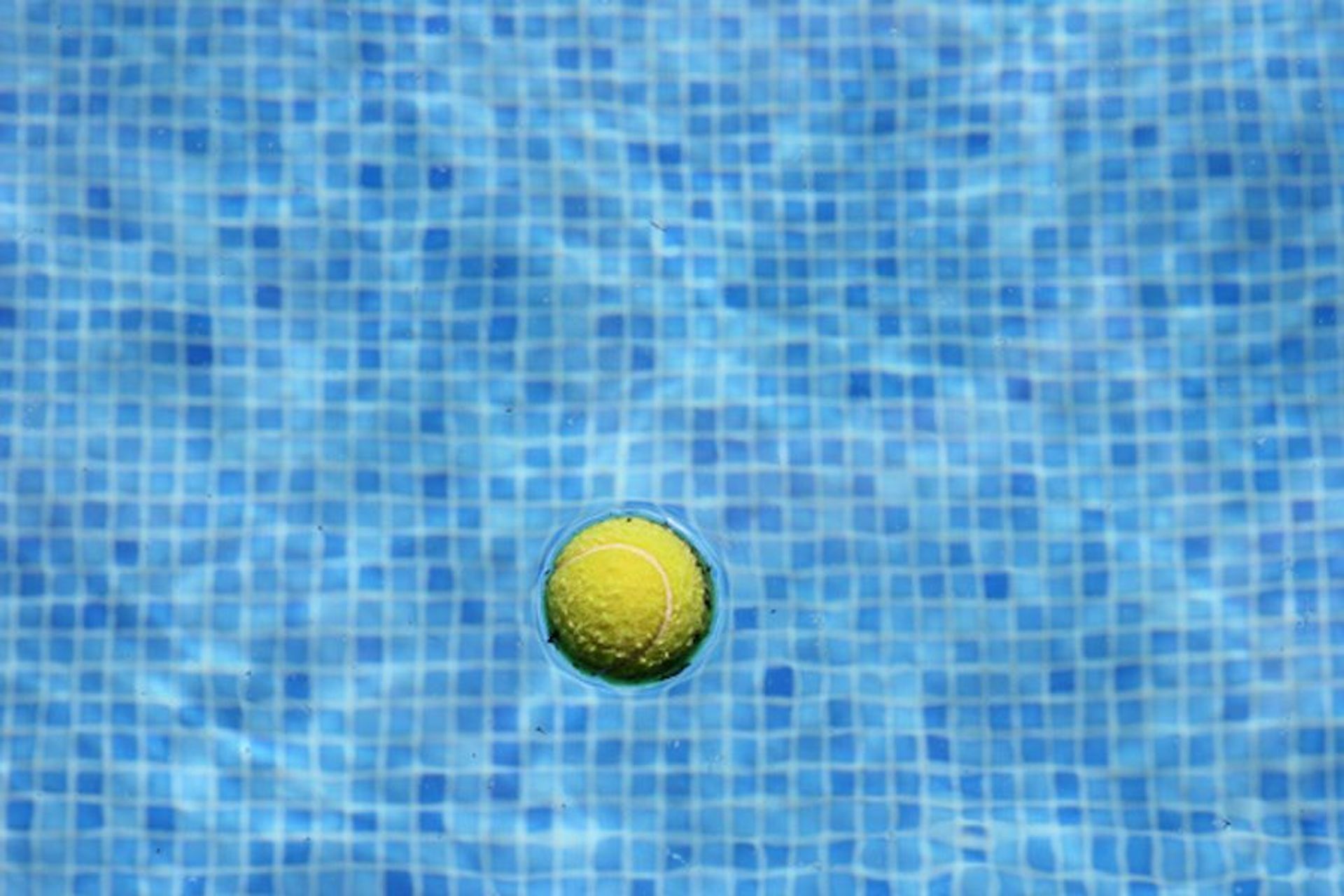 Pool Cleaning Hacks For DIY Enthusiasts