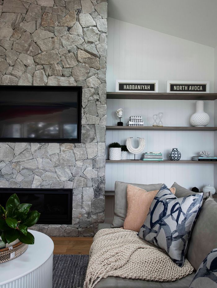 North Avoca Beachside Residence by Studio Gestalt | Photography by Brigid Arnott