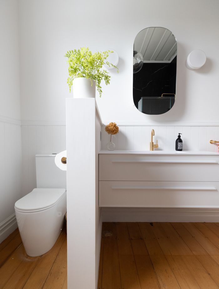 Cassie chose Benjamin Button scones from Mr Ralph, installed by Leck Electric.