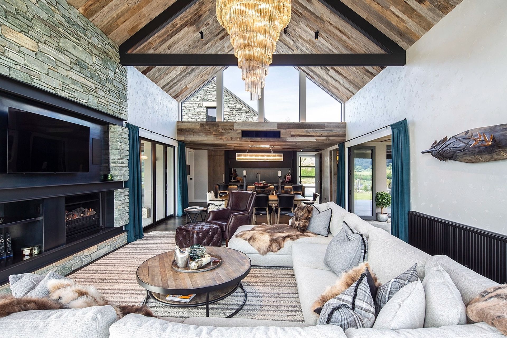 Millbrook House by Sue Nauman Design + Mason & Wales | VidaGroove Reclaimed Tempest