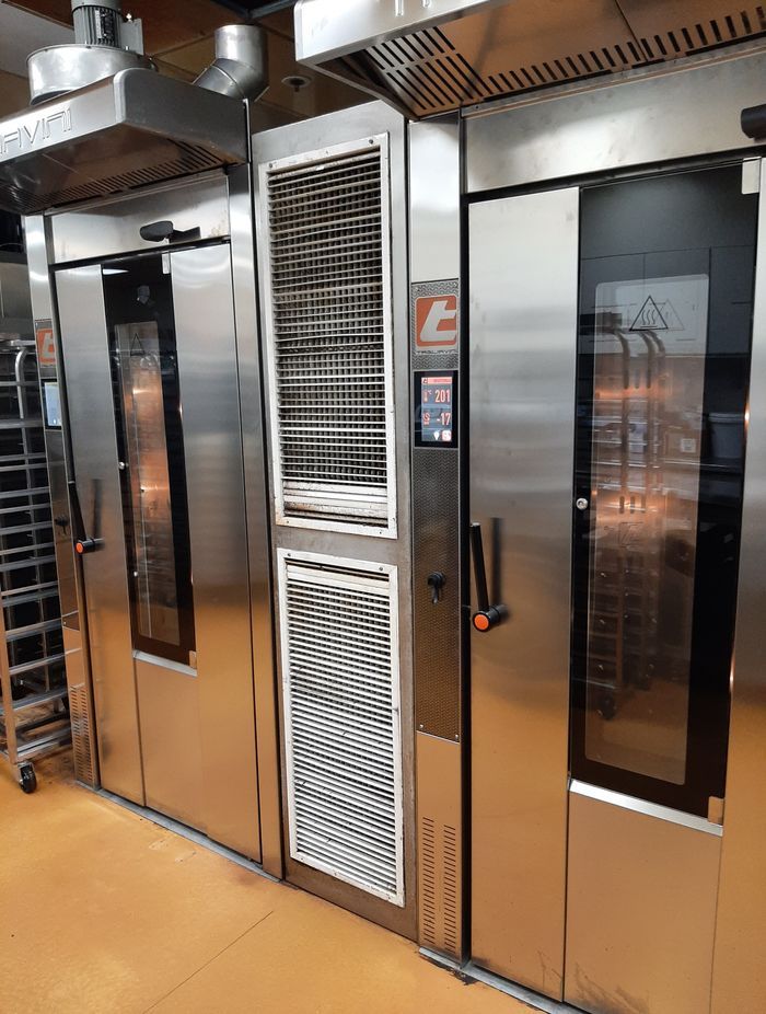 Exhaust system installed in the bakery area.